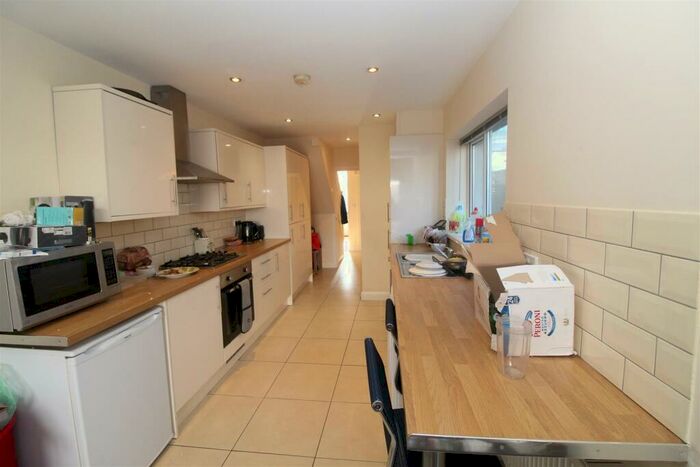7 Bedroom Private Hall To Rent In Brithdir Street, Cathays, Cardiff, CF24