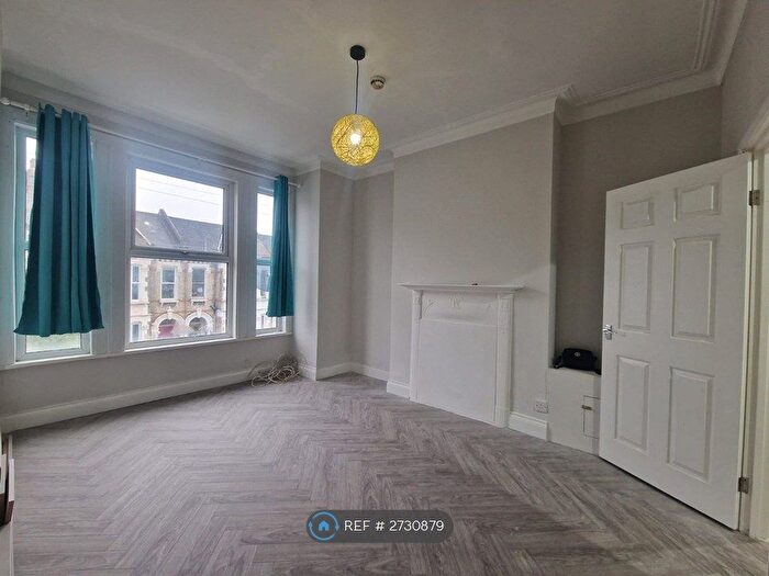 1 Bedroom Semi Detached House To Rent In Kingscourt Road, London, SW16