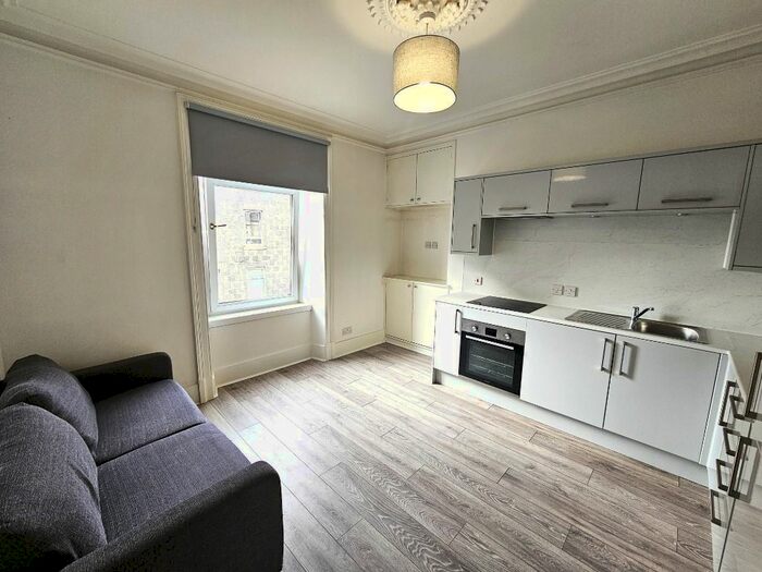 2 Bedroom Flat To Rent In Urquhart Road, City Centre, Aberdeen, AB24