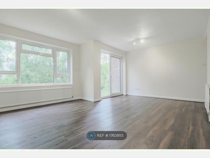 2 Bedroom Flat To Rent In Malcolm Way, London, E11