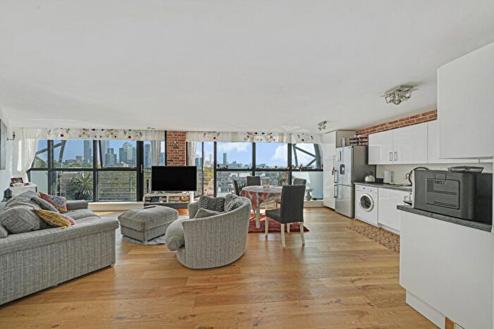 2 Bedroom Flat To Rent In Baltic Quay, Sweden Gate, SE16