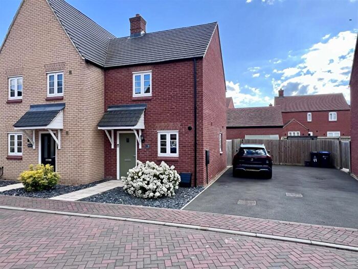 House For Sale In Hamilton Drive, Towcester, NN12