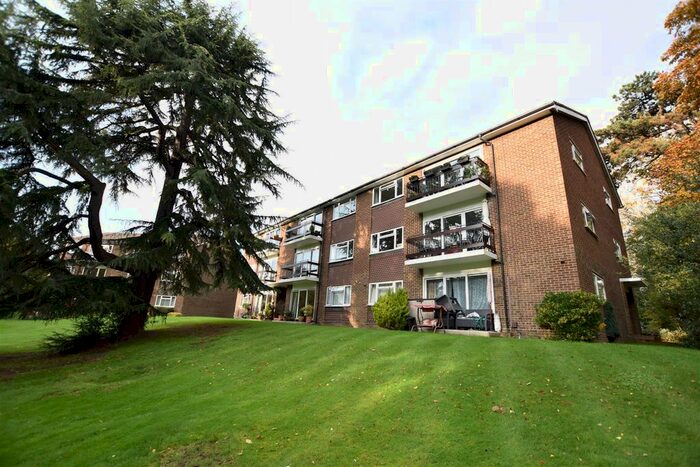 2 Bedroom Flat To Rent In Herne Road, Surbiton, KT6