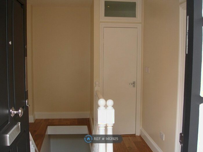 1 Bedroom Flat To Rent In Overstone Road, London, W6