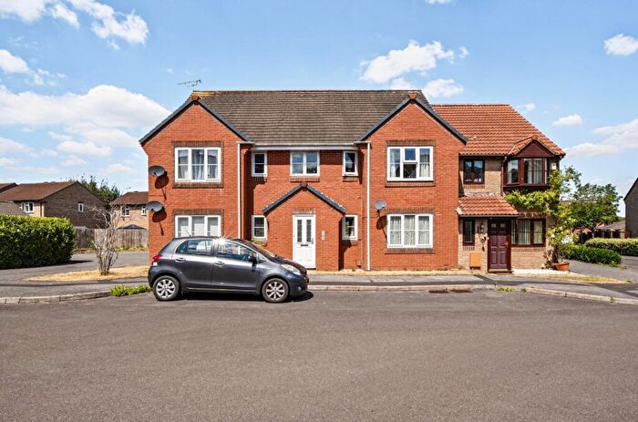 1 Bedroom Flat For Sale In Camellia Drive, Warminster, BA12