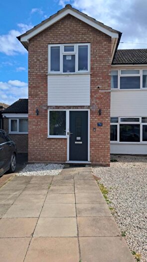 4 Bedroom Semi Detached House For Sale In Hardwick Road, Eynesbury, St. Neots, PE19