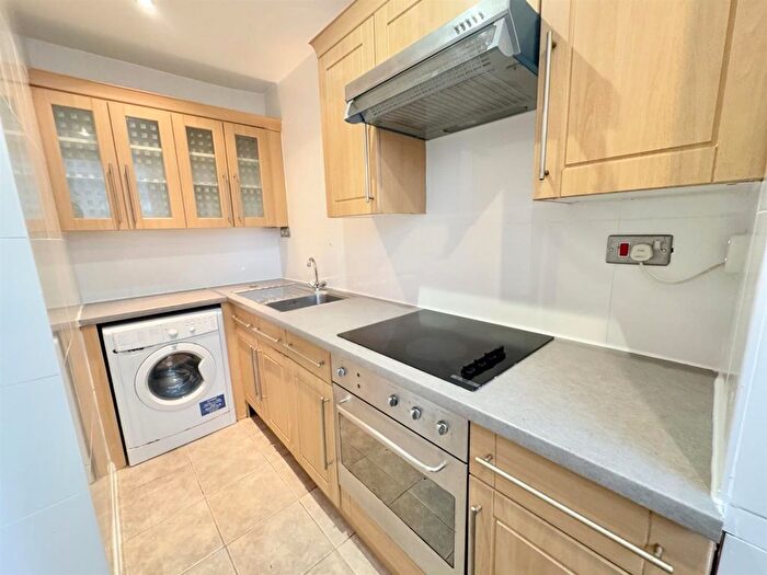 2 Bedroom Maisonette To Rent In Wellesley Road, Croydon, CR0