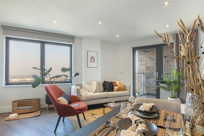 2 Bedroom Flat To Rent In Uncle Southall, Merrick Road, Southall, UB2