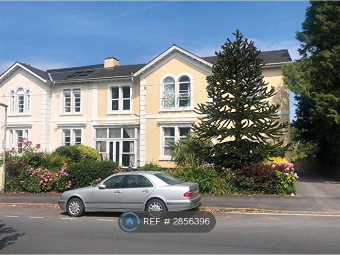 1 Bedroom Flat To Rent In Maxwell Court, Newton Abbot, TQ12