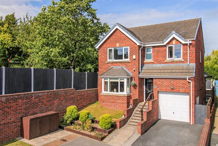 4 Bedroom Detached House For Sale In Orchard Way, Castleford, WF10