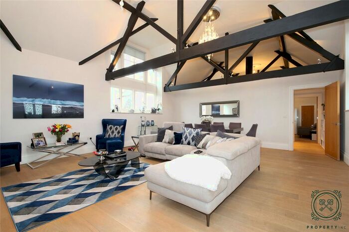 5 Bedroom Flat To Rent In Courtyard House, London, NW7