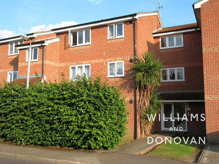 1 Bedroom Flat To Rent In Leecon Way, Rochford, SS4