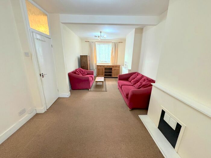 3 Bedroom Property To Rent In Brydges Road, Stratford, E15