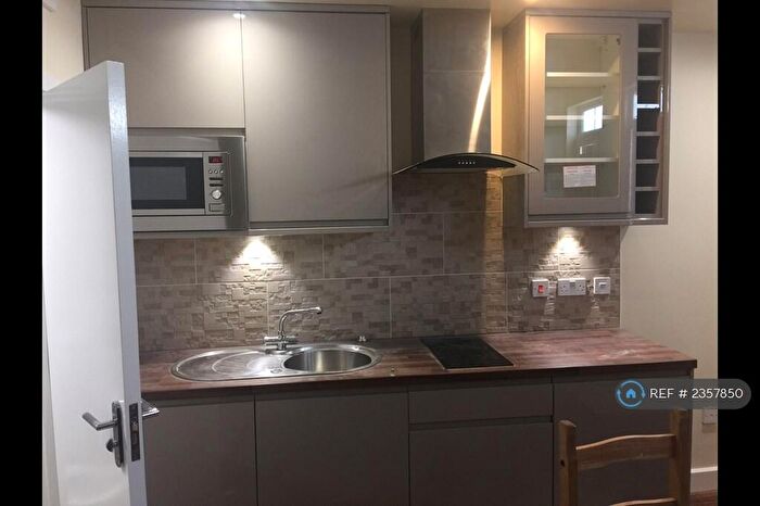 Studio To Rent In Old Christchurch Road, Bournemouth, BH1