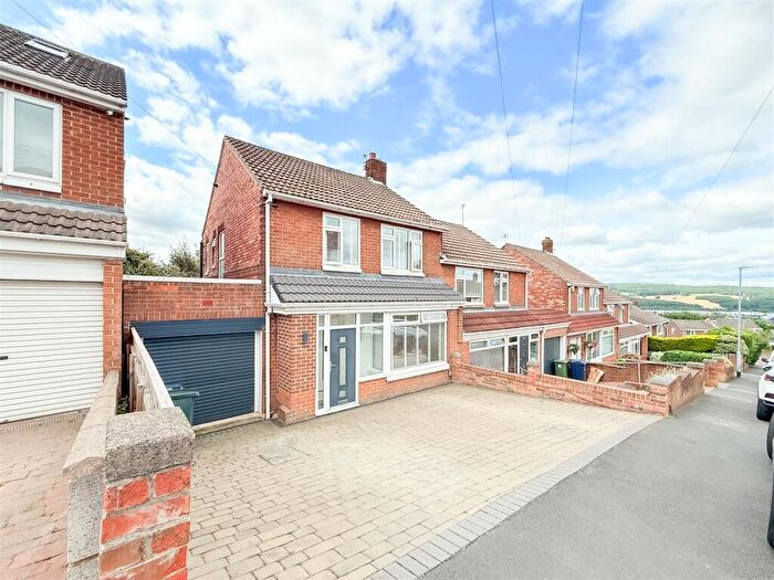 3 Bedroom Semi Detached House For Sale In Torquay Gardens, Gateshead, NE9