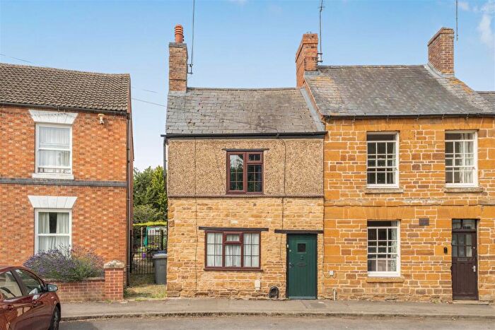 3 Bedroom House For Sale In High Street, Bugbrooke, Northampton, NN7