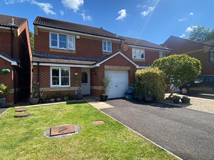 3 Bedroom Detached House To Rent In Rebels Way, Glastonbury, BA6