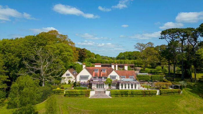 6 Bedroom Country House For Sale In Black Lane, Bransgore, BH23