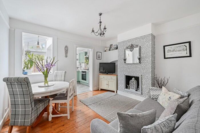 3 Bedroom Terraced House For Sale In Sandlands Road, Walton On The Hill, KT20