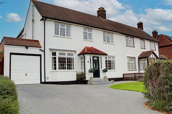 4 Bedroom Semi-Detached House For Sale In Moffats Lane, Brookmans Park, AL9