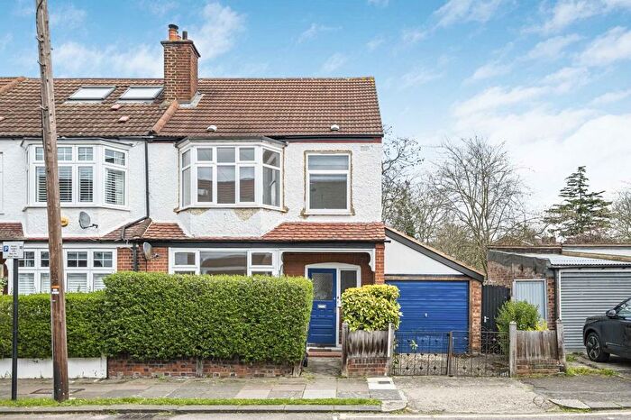 4 Bedroom Property To Rent In Queensville Road, Clapham South, SW12