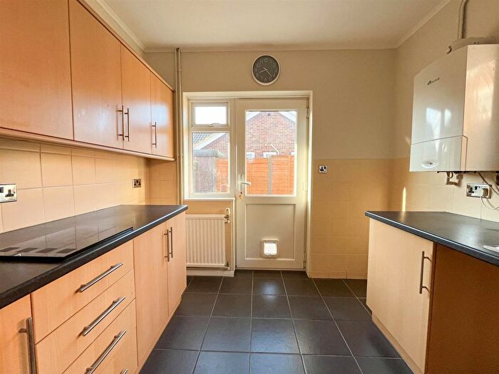 2 Bedroom Detached Bungalow To Rent In Ashford Road, Hastings, TN34
