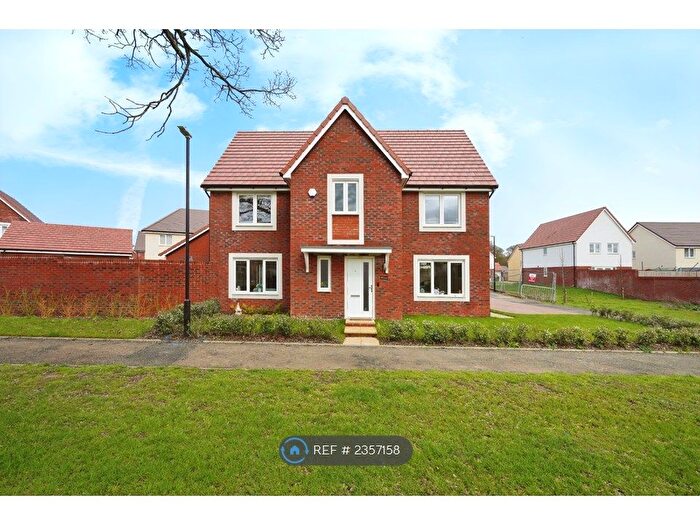 4 Bedroom Detached House To Rent In Eastlake, Swindon, SN25