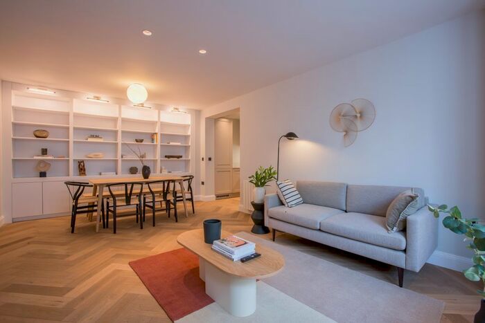 2 Bedroom Flat To Rent In Flat A, Fawcett Street, London, SW10