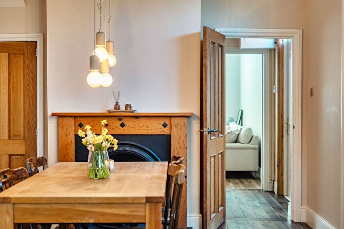 3 Bedroom Semi-Detached House For Sale In Pretoria Road, Hedge End, Southampton, SO30