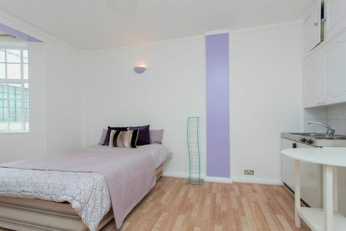 Studio To Rent In Woburn Place, London, WC1H