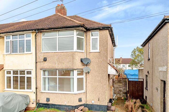 Flat To Rent In Wellan Close Sidcup, DA15