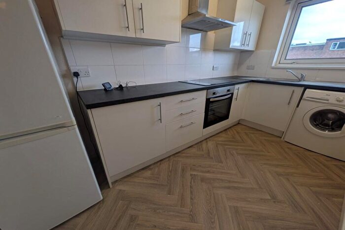 2 Bedroom Apartment To Rent In The Nook, Beeston, NG9