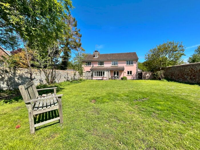 4 Bedroom Detached House To Rent In Brendon Road, Watchet, TA23