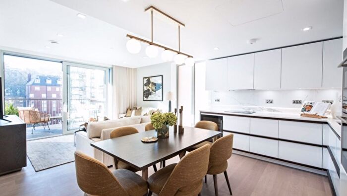 3 Bedroom Flat To Rent In Garrett Mansions, Edgware Road, W2