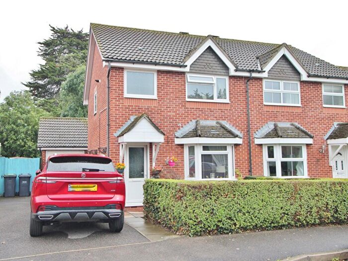 3 Bedroom Semi-Detached House For Sale In Monterey Drive, Havant, PO9