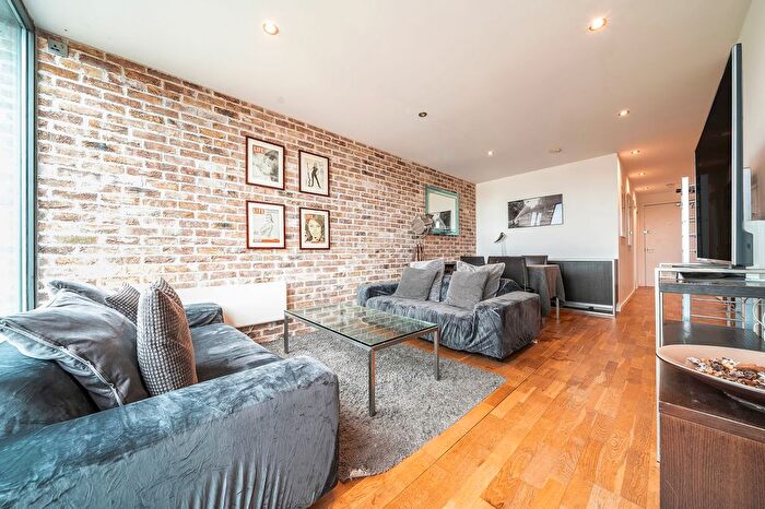 2 Bedroom Flat To Rent In Arklow Road, London, SE14