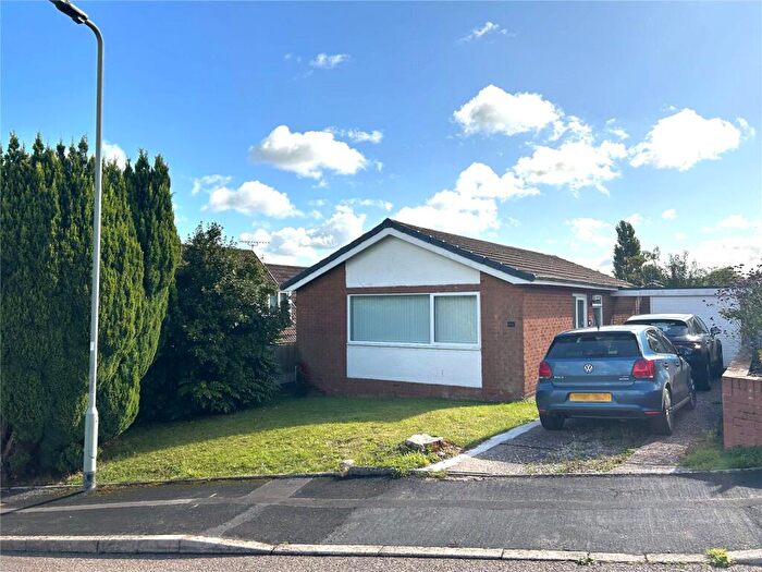 3 Bedroom Bungalow To Rent In Peard Road, Tiverton, Devon, EX16