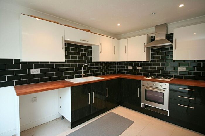 2 Bedroom Flat To Rent In Lyford Way, Abingdon, OX14