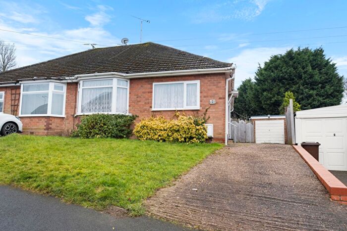 2 Bedroom Semi-Detached Bungalow For Sale In Mason Road, Redditch, B97