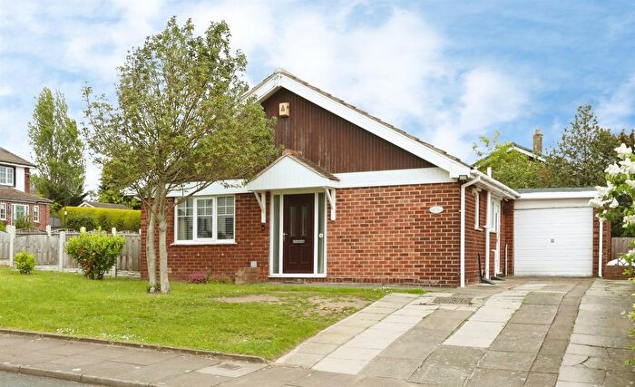 2 Bedroom Detached Bungalow For Sale In Dunniwood Avenue, Bessacarr, Doncaster, DN4