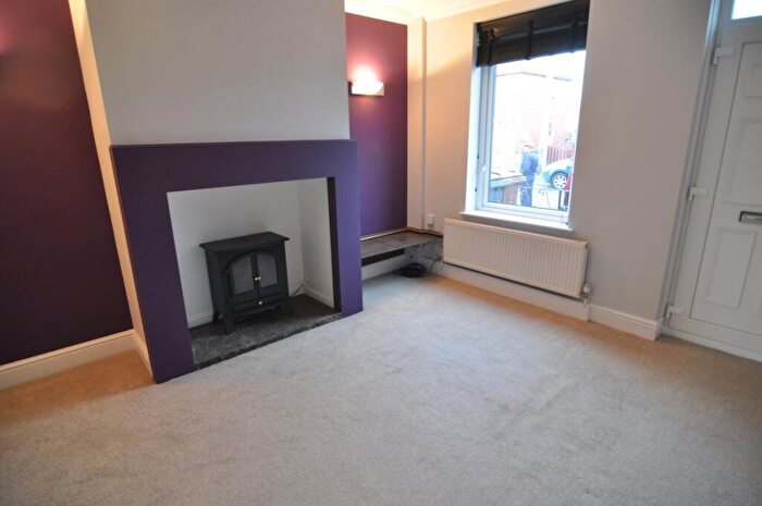 2 Bedroom House To Rent In Chapel Street, Ardsley, S71
