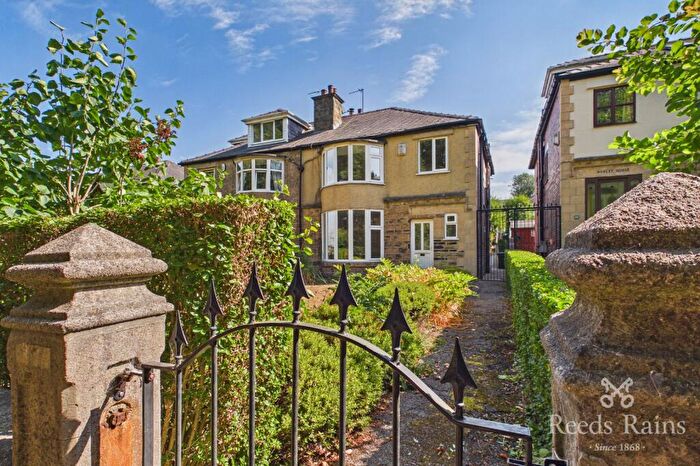 3 Bedroom Semi-Detached House For Sale In Norfolk Park Avenue, Sheffield, S2