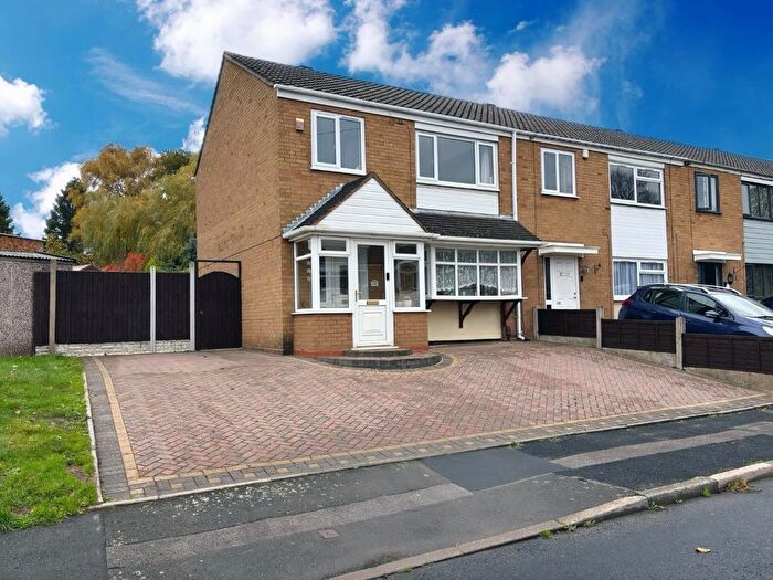 3 Bedroom End Terrace House For Sale In Poxon Road, Walsall, WS9