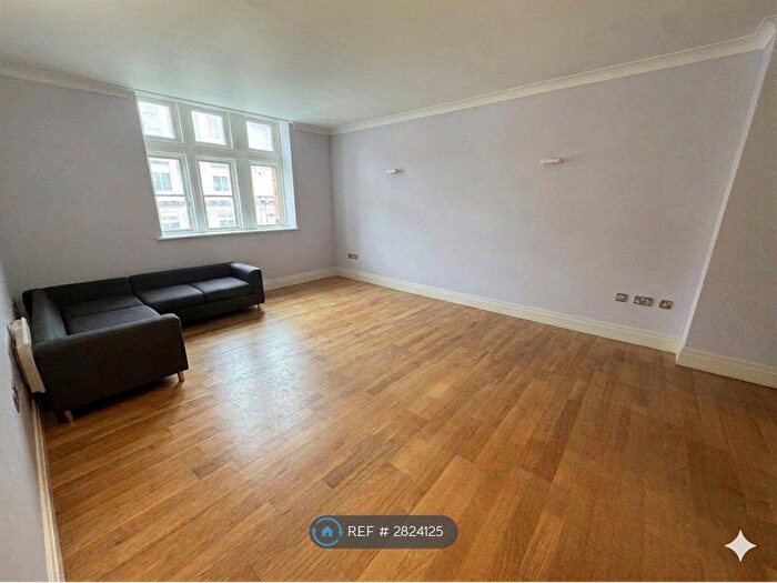 2 Bedroom Flat To Rent In Victoria House, London, EC4Y
