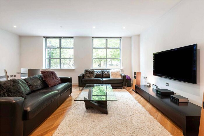 2 Bedroom Apartment For Sale In St Pauls Square, Birmingham, B3