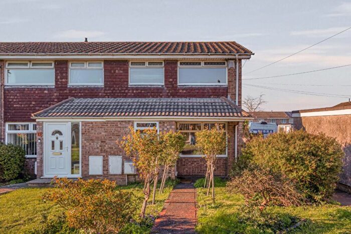 4 Bedroom End Of Terrace House For Sale In Clydesdale Close, Bristol, BS14