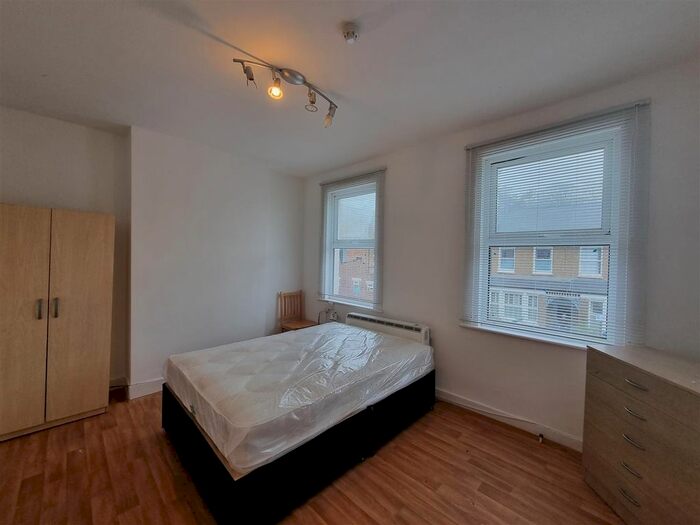 Studio To Rent In Etherley Road, Tottenham, London, N15