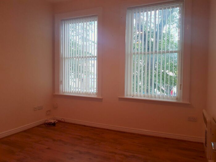 2 Bedroom Flat To Rent In Boulevard, Hull, HU3