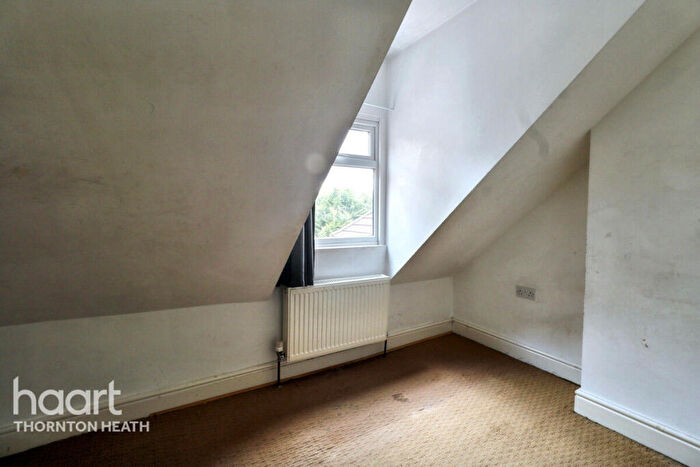 2 Bedroom Flat For Sale In Melfort Road, Thornton Heath, CR7