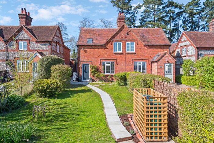 2 Bedroom Semi-Detached House To Rent In Elevated Location - Stunning, SL7